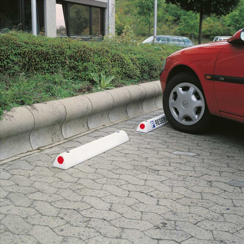 Parkplatzbegrenzung, mit 2 roten Reflektoren, weiß, Kunststoff, 450 mm x 100 mm x 90 mm, 1 Stück Parkplatzbegrenzung, mit 2 roten Reflektoren, weiß, Kunststoff, 450 mm x 100 mm x 90 mm, 1 Stück