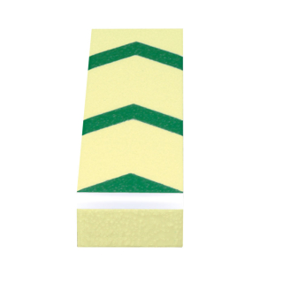 PERMALIGHT® Treppenmarkierungswinkel aufwärts, ASR/DGUV, selbstklebendes Aluminium nachleuchtend, 50 mm x 200 mm x 25 mm, 1 Stück