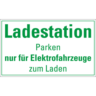 Hinweisschild: Ladestation Parken nur für Elektrofahrzeuge zum Laden, weiß-grün